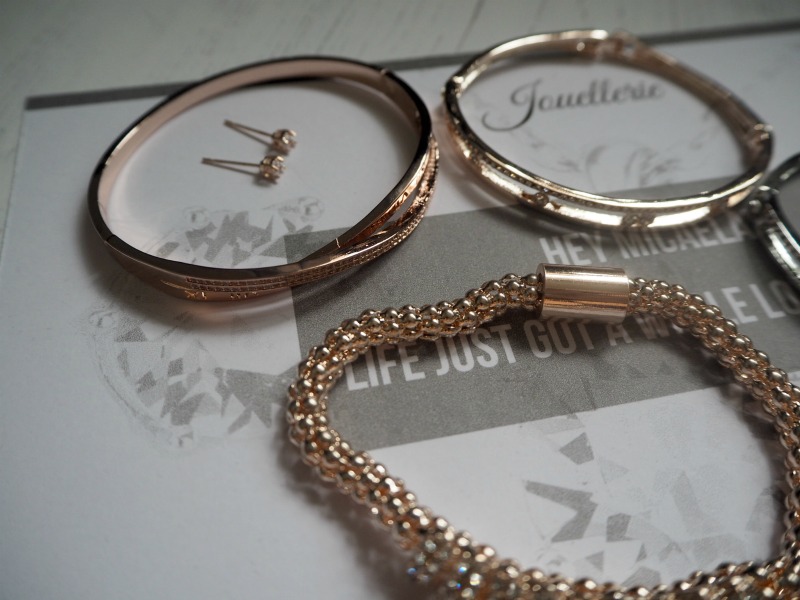 Bracelet and Earring sets from jouellerie