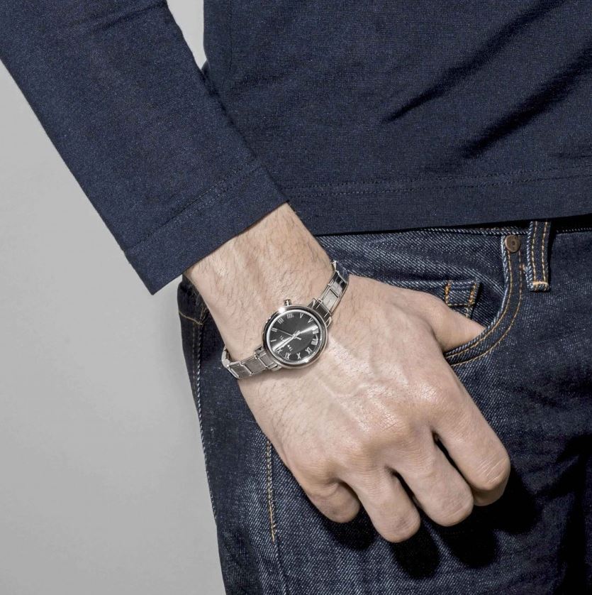 man wearing a wrist watch